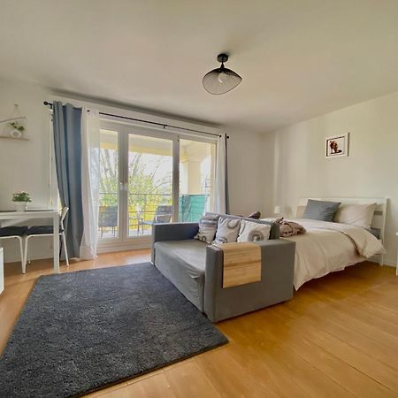 Cozy Riverfront Living, 5-Min Walk To Riverside Train Neuilly-Plaisance Luaran gambar